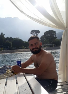 Hasan, 31, Türkiye Cumhuriyeti, Muratpaşa
