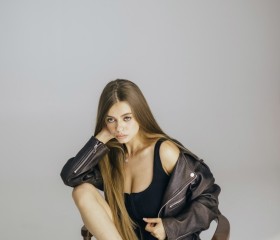 Lena, 27, Saint Petersburg