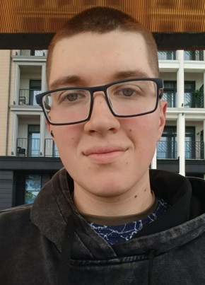 Никита из Светлогорска 23 года