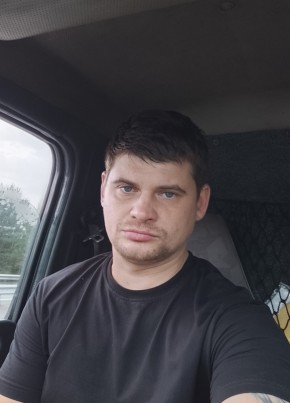 Konstantin, 28, Russia, Saint Petersburg