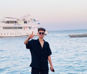 Bâĺêâ, 18, Hurghada