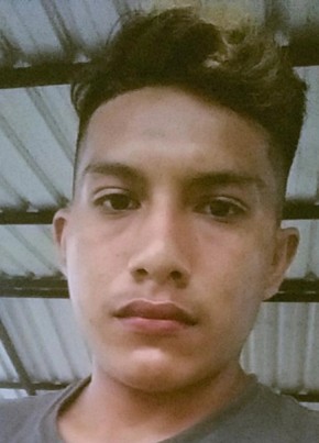 Jheffer, 22, República del Ecuador, Puyo