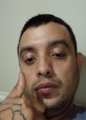 Lucas lemos из Novo Hamburgo 32 года