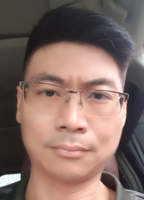 Gordon из Singapore 46 лет