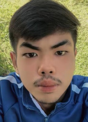 Phumraphi из Myeik 18 лет
