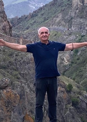 Giya, 57, Georgia, Tbilisi