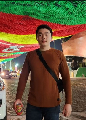 Ali, 26, Kyrgyzstan, Bishkek