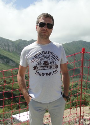 Антон, 40, Россия, Саратов