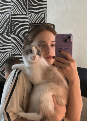 Анна из Paris 22 года