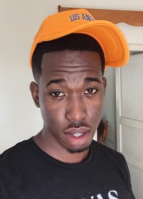 Amado David из Camagüey 22 года