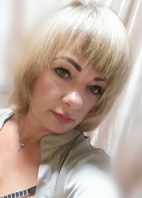 Виктория, 52, Россия, Новомихайловский