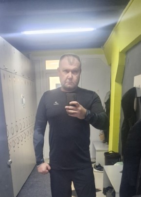 Игорь из Евпатории 42 года