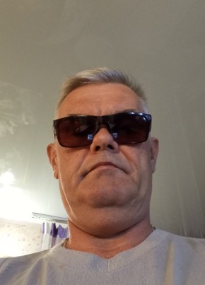 Эдуард Анатольев