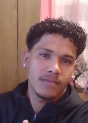 Adailson из Curitiba 22 года