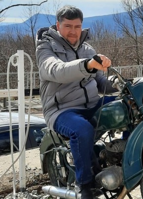 Павел, 41, Россия, Алушта
