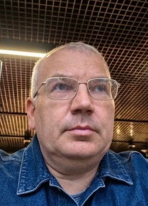 Андрей из Москвы 54 года