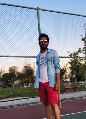 farrukhbalouch, 28, Türkiye Cumhuriyeti, Maltepe