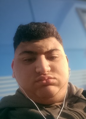 Yacinz, 18, France, Caen