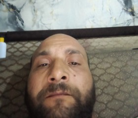 Hjij, 32, Sofia
