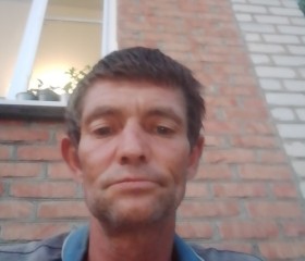 Sergey, 30, Ipatovo
