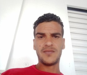 Hamza, 35, Annaba