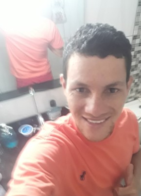 Carlos, 27, República Federativa do Brasil, Bocaiúva