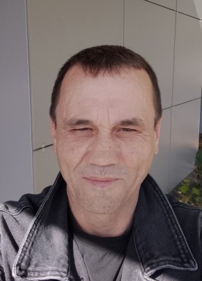 Станислав из Узловаи 49 лет