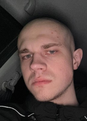 Александр из Брянска 23 года