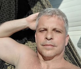 Alexandre Max, 39, Rio de Janeiro