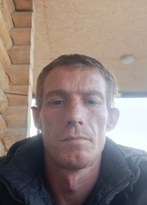 Виталий из Судака 36 лет