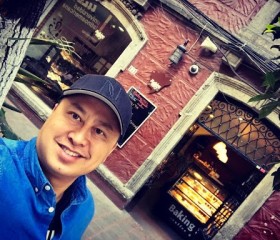 Mikel Bruce, 52, Viet Tri