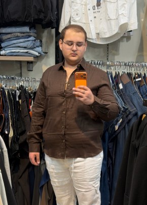 Lev, 20, United Kingdom, London