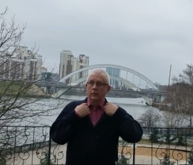 Igor, 53, Moscow