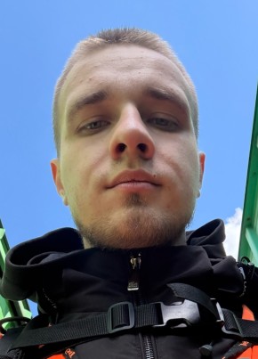 Максим из Армавира 23 года