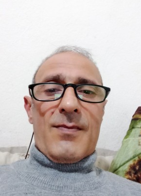 Cancan, 42, Türkiye Cumhuriyeti, İzmir