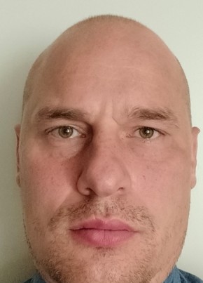 Oleg, 40, Estonia, Tallinn