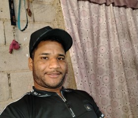 Angel, 29, Puerto La Cruz