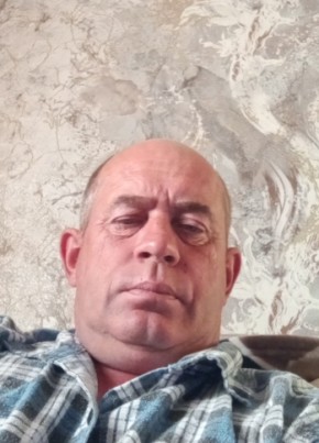 Виктор из Бийска 52 года