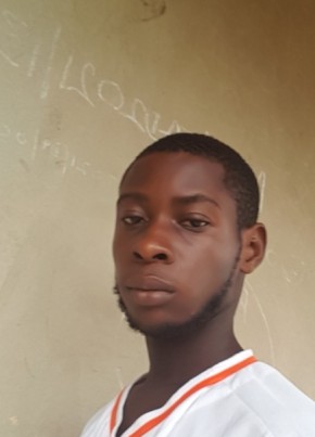 Emmanuel, 21, Nigeria, Ibadan