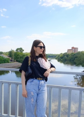 Вика, 41, Россия, Брянск