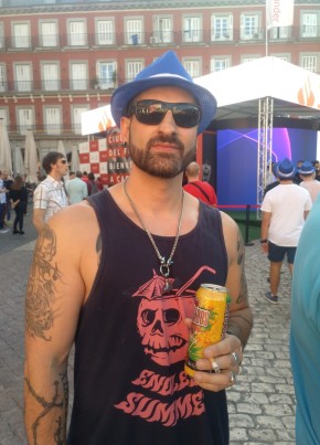 José, 44, Estado Español, Puente de Vallecas