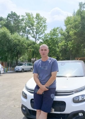 Евгений из Артема 43 года