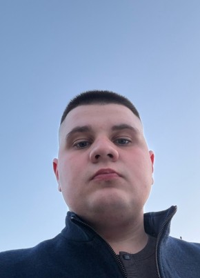 Николай из Когалыма 22 года
