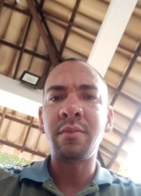 Wesley из Paulo Afonso 32 года