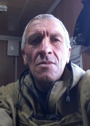 Игорь, 57, Россия, Губкинский