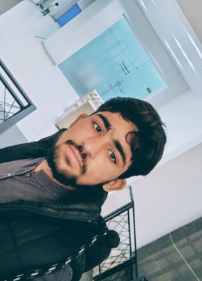 Mhussain, 18, پاکستان, مُلتان‎