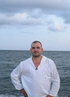 Денис из Мариуполи 34 года