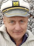 Aleksandr, 56, Yalta