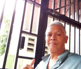 Douglas, 59, Caracas