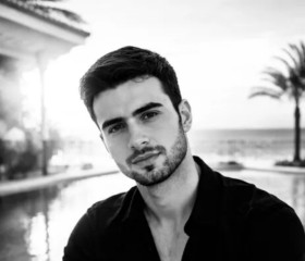 Avazak, 18, City of London